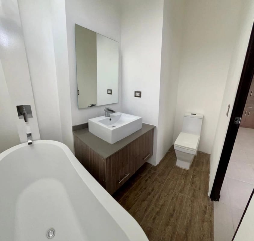 Apartamento en venta Edificio Destiny km 14.5 — Apartamento en Venta en Carretera a El Salvador, Guatemala, Ciudad — foto 5 de 14