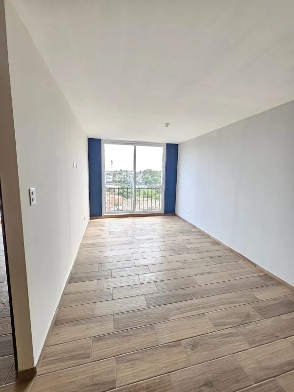 Vendo apartamento en zona 11 sobre la Roosevelt a la altura de centro españo — Apartamento en Alquiler en Zona 11, Guatemala, Ciudad — foto 2 de 8