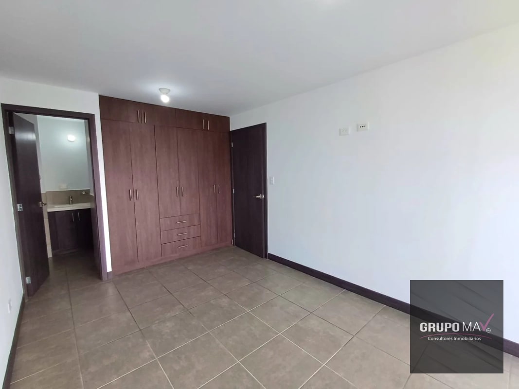 Apartamento Zona 15 Edificio 3-85 - 7