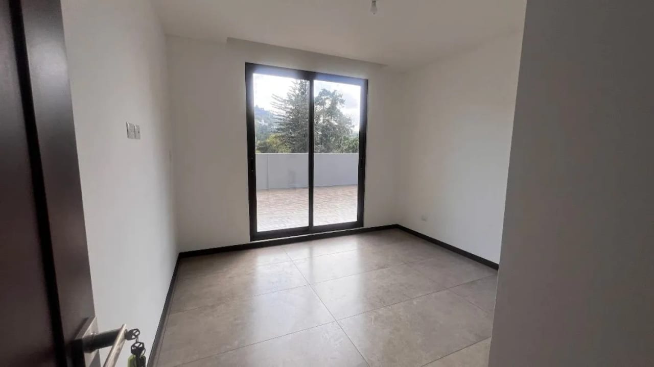 ALQUILER DE APARTAMENTO EN ALBERO SAN LAZARO — Apartamento en Alquiler en Albero San Lazaro, Zona 15, Guatemala, Ciudad — foto 12 de 17