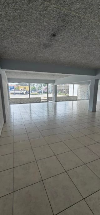 ALQUILER LOCAL COMERCIAL, en Calzada Aguilar Batres, Zona 11 — Local en Alquiler en Zona 11, Guatemala, Ciudad — miniatura 7 de 10