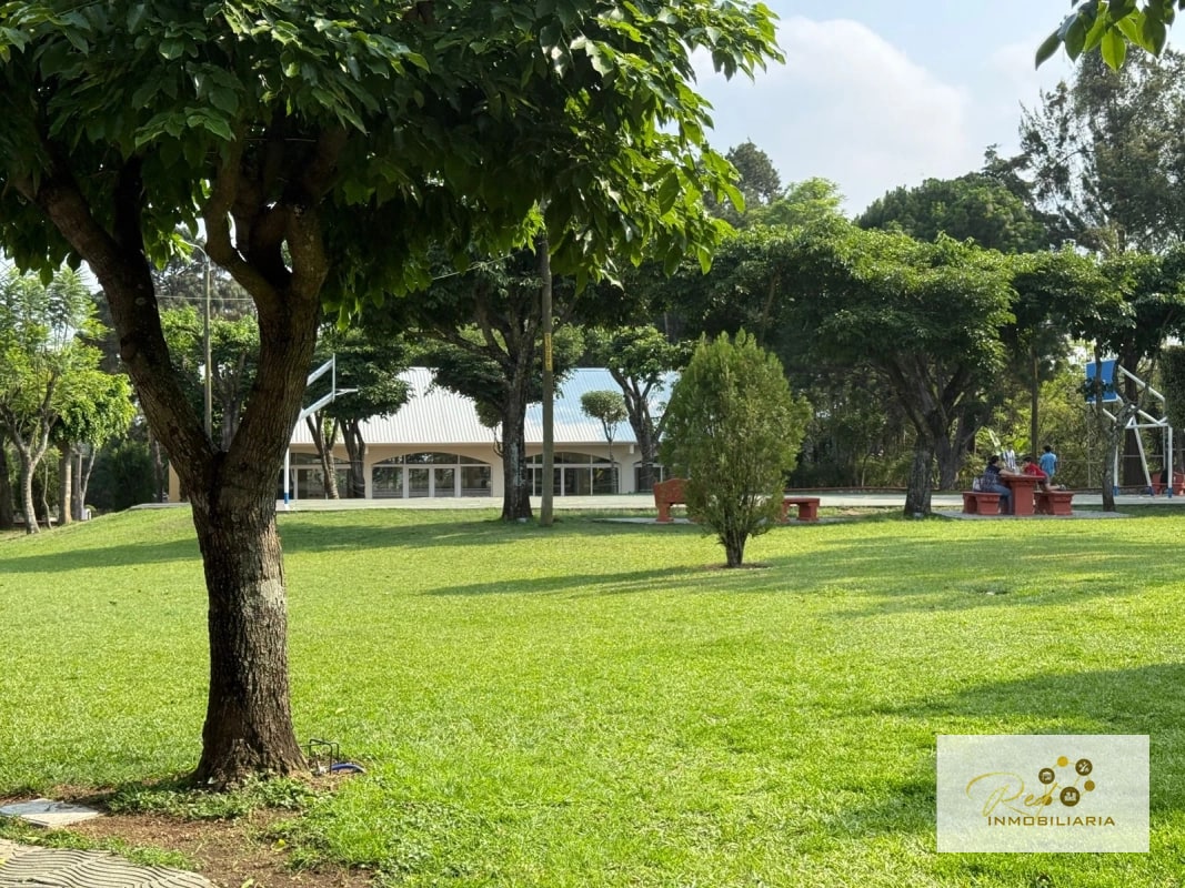 VENTA DE CASA EN SAN JORGE ZONA 11 - 1
