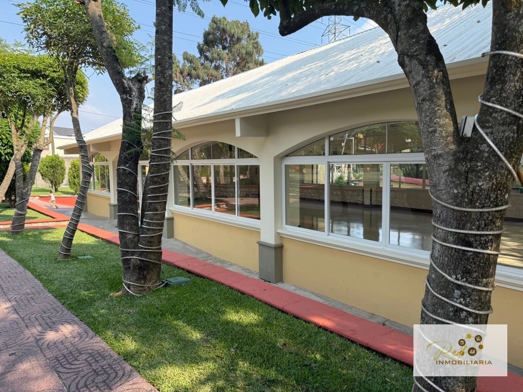 VENTA DE CASA EN SAN JORGE ZONA 11 - 9
