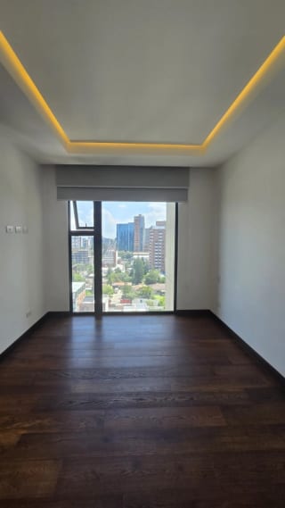 Se Alquila Apto. Edificio Vasanta, Zona 10. — Apartamento en Alquiler en Vasanta, Zona 10, Guatemala, Ciudad — miniatura 8 de 14