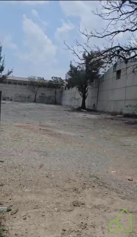 Terreno en Alquiler 3,750v2 a media cuadra de Avenida Petapa — Terreno en Alquiler en Zona 12, Guatemala, Ciudad — foto 1 de 6