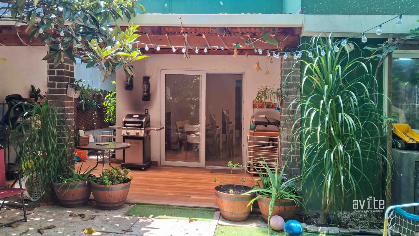 Valle del Sol, casa de 3 habitaciones, con doble jardin Q2,250,000.00 - 12