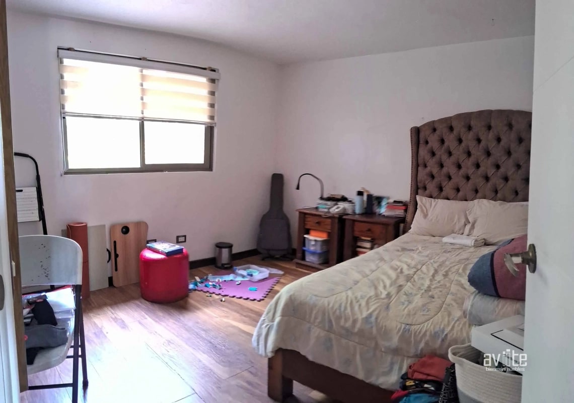 Valle del Sol,  casa de 3 habitaciones, con doble jardin   Q2,250,000.00 - 4