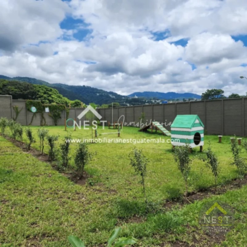 Apartamento en primer nivel con jardín y pérgola en VENTA | SAKAI - final de la Roosevelt - 2