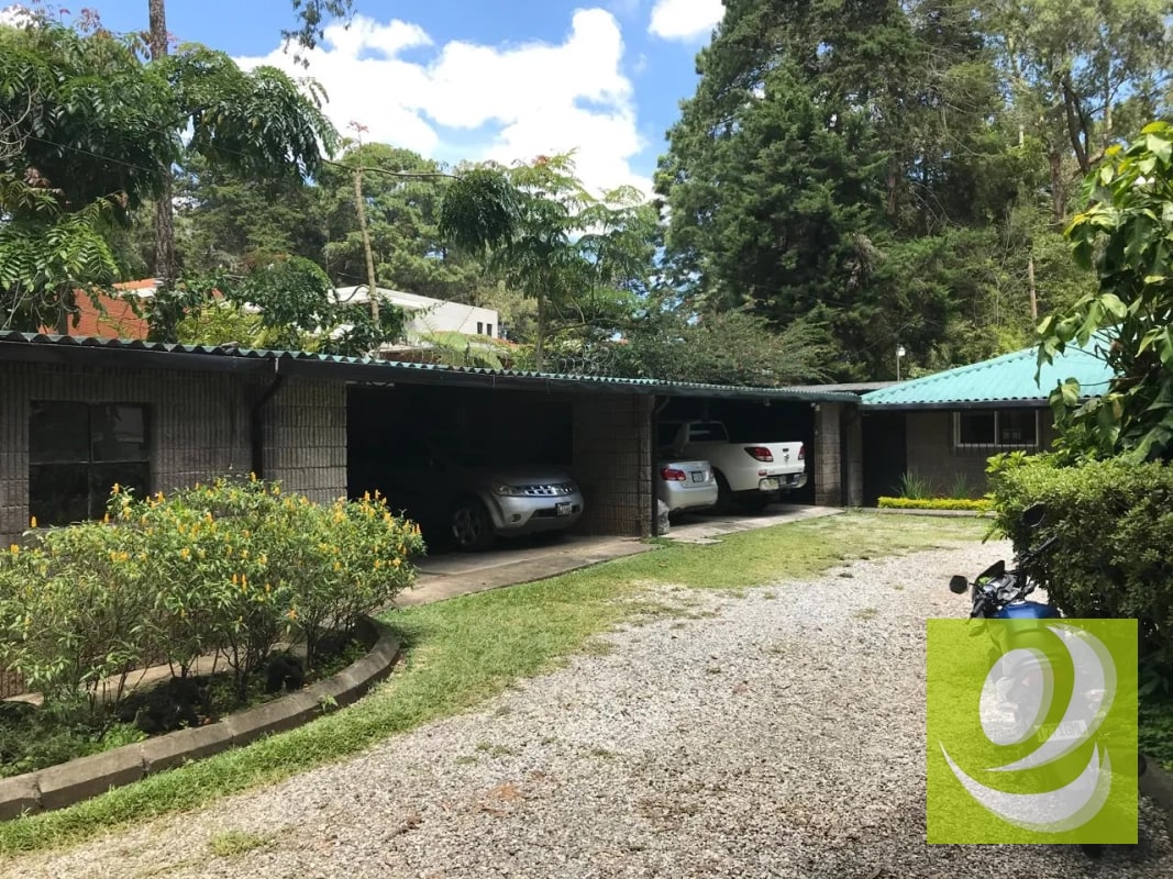 Casa grande  en venta en zona 16 de un nivel - 15