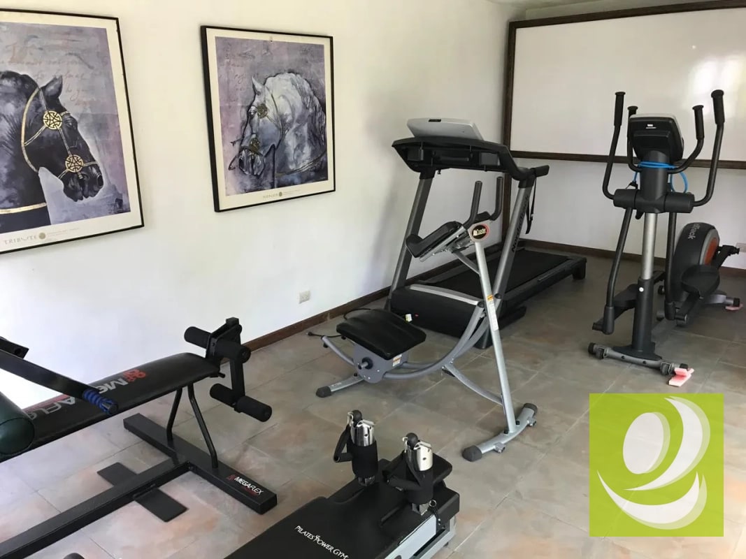 Casa grande  en venta en zona 16 de un nivel - 7