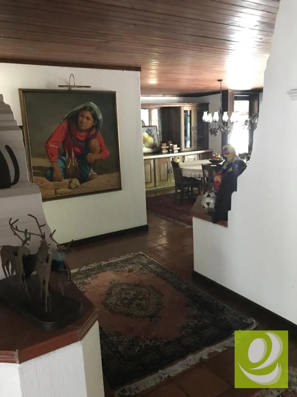 Casa grande  en venta en zona 16 de un nivel - 5