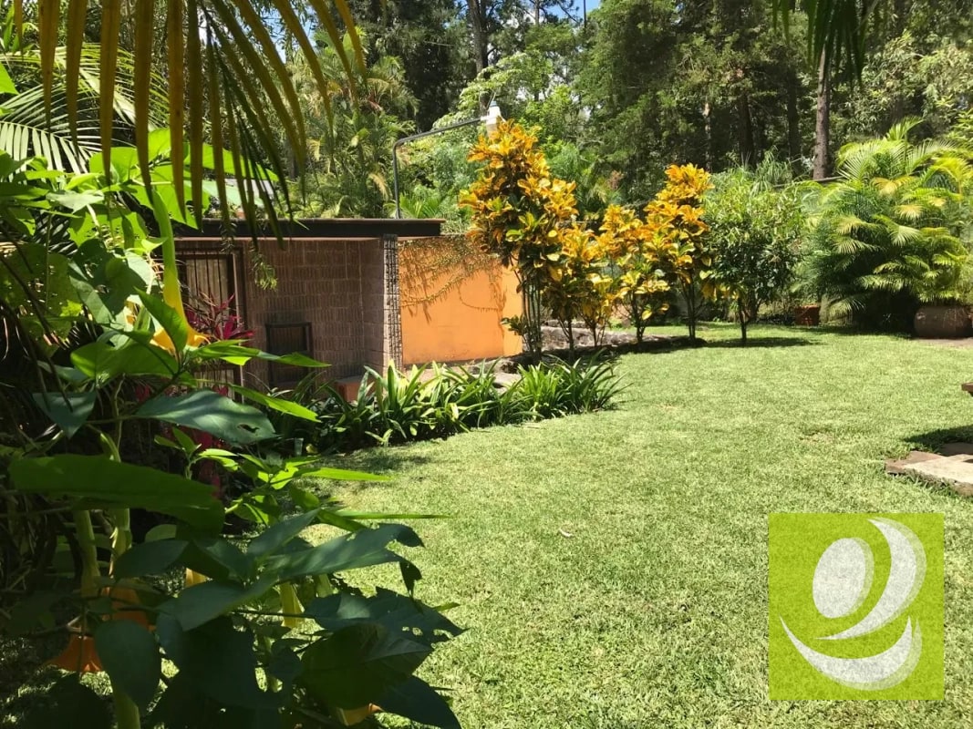 Casa grande en venta en zona 16 de un nivel - 1