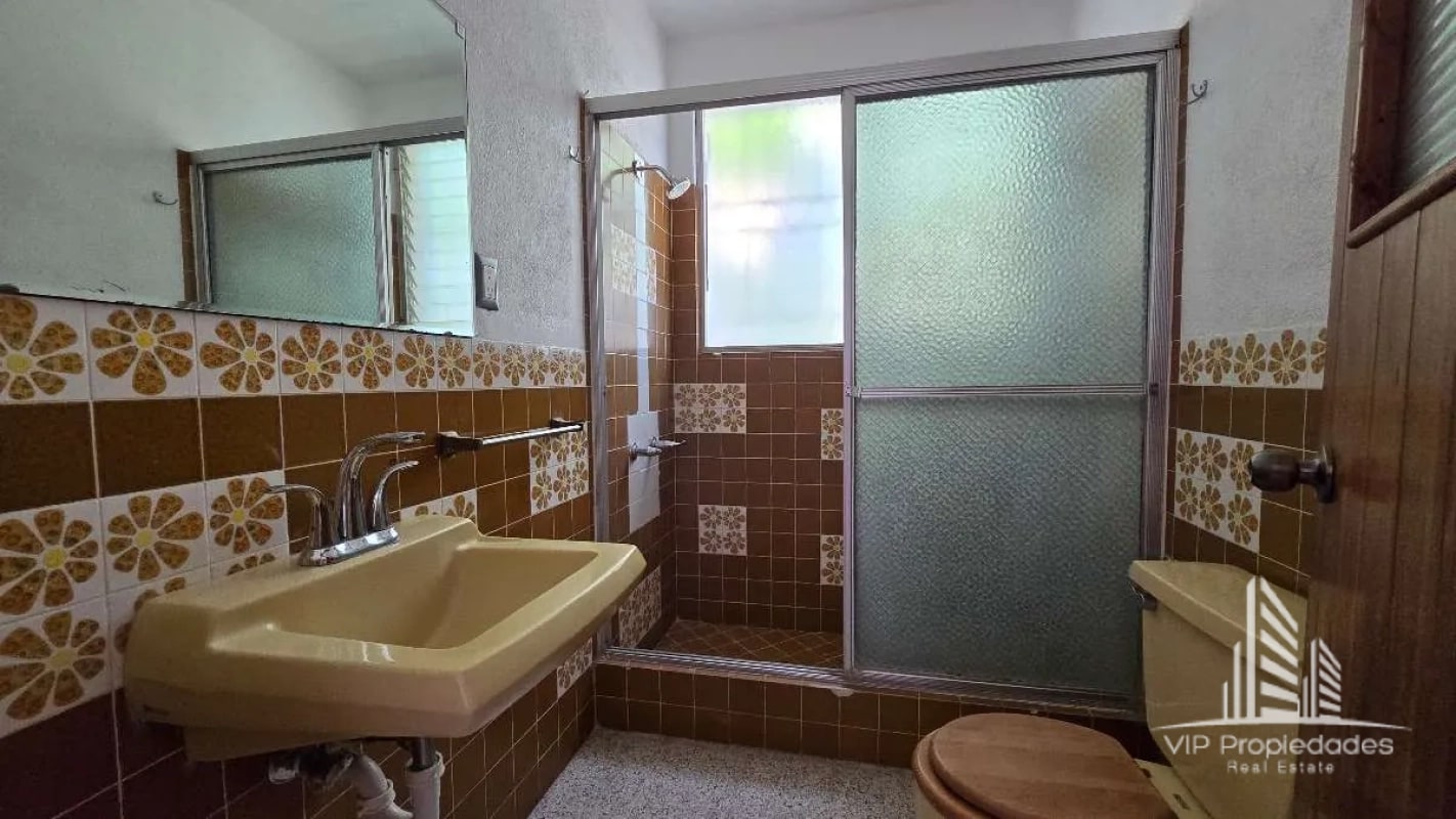 Casa en alquiler, Zona 15 VHI - 11
