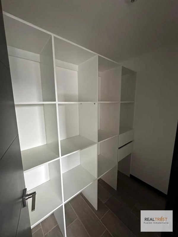 APARTAMENTOS EN RENTA SEGHERIA ZONA 14 LA VILLA - 1