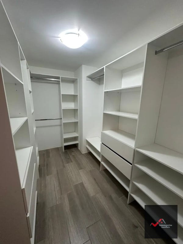 APARTAMENTO EN RENTA ZONA 14 LA VILLA - 11