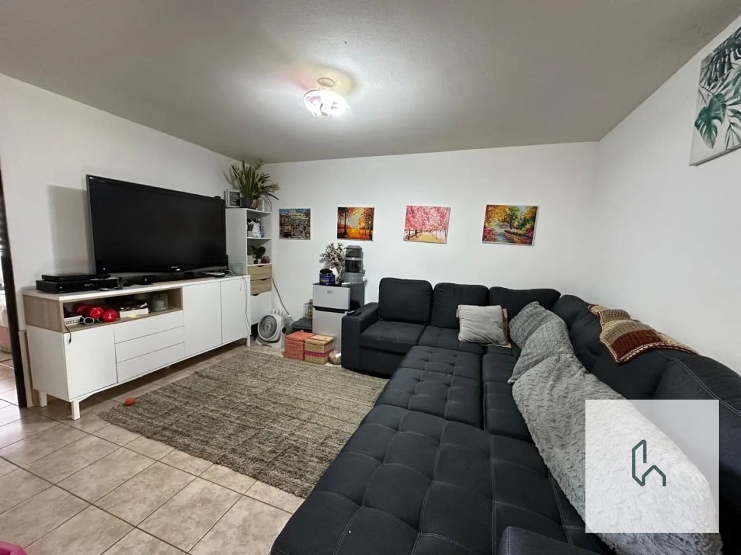CASA EN VENTA EN FONTANA 3 - 6