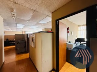 ALQUILER DE AMPLIA OFICINA 200MT2 - REFORMA MONTUFAR, ZONA 10 — Oficina en Alquiler en Reforma Montúfar, Zona 10, Guatemala, Ciudad — miniatura 10 de 14