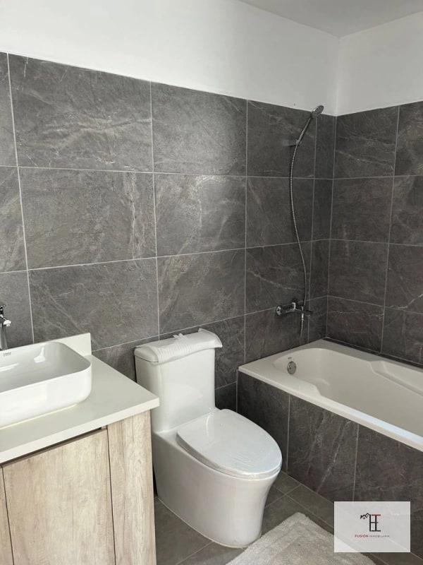 Vendo casa en Santa Rosalia Km 12.5 CAES con acceso por zona 16 — Casa en Venta en Santa Rosalia La Laguna, Carretera a El Salvador, Guatemala, Ciudad — foto 6 de 10