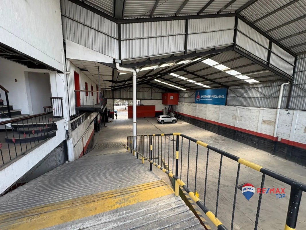 ZONA 8, BODEGA EN SAN CRISTÓBAL 4,200 MTS l AMBIENTES AMPLIOS - 6