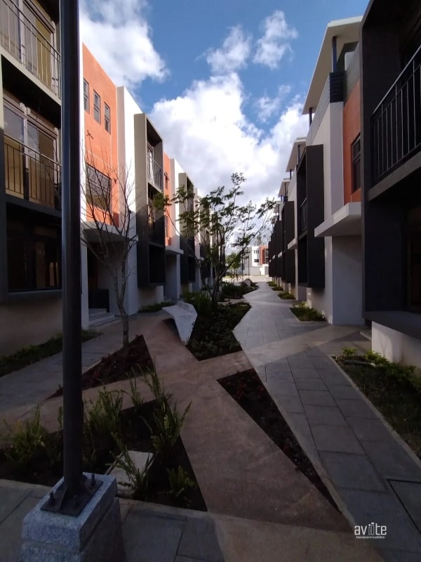 CONDADO NARANJO, Mérida:   3 habitaciones, 3.5 baños, 2 parqueos Q2,800,000 - 8