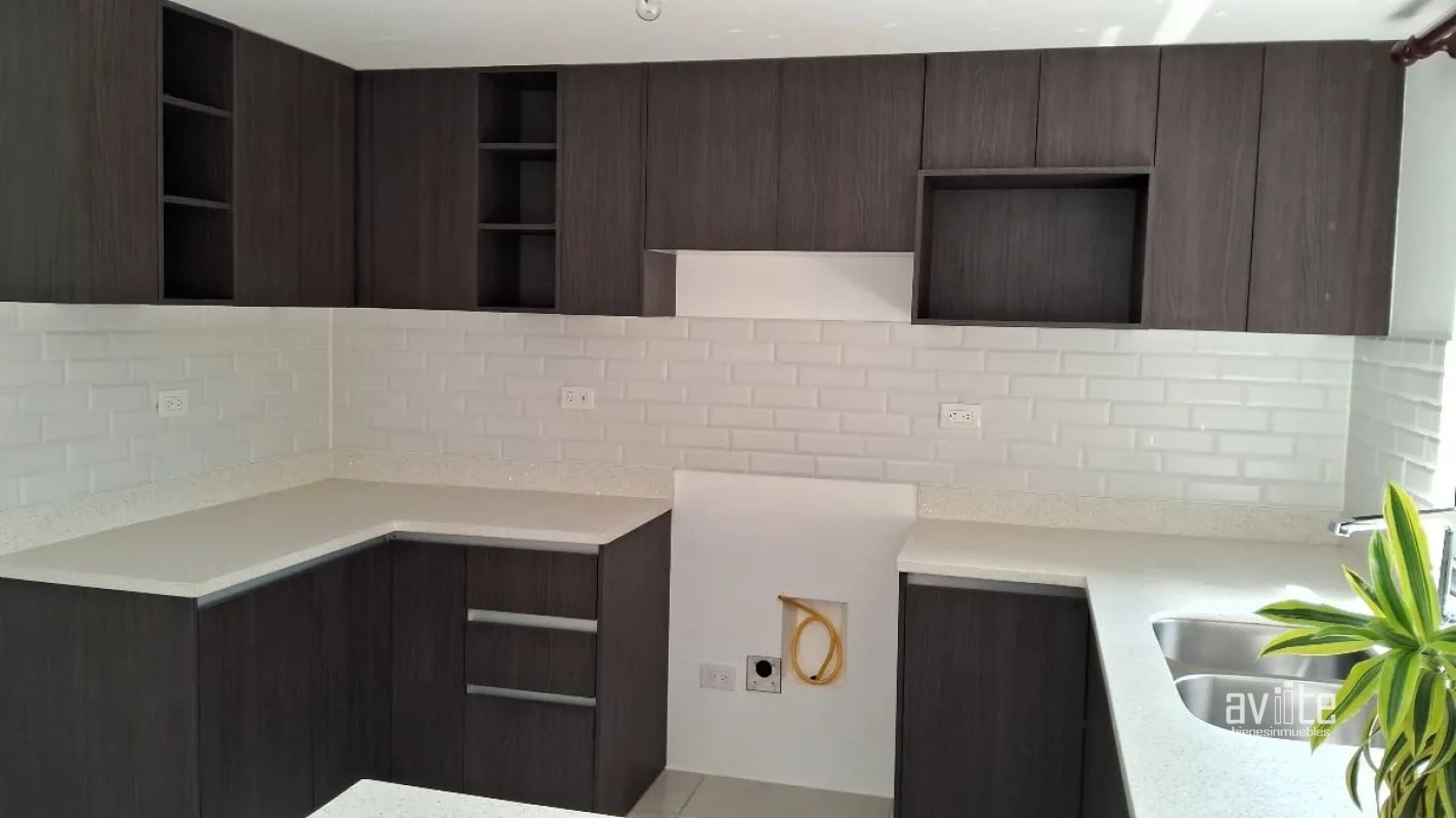 CONDADO NARANJO, Mérida: 3 habitaciones, 3.5 baños, 2 parqueos Q2,800,000 - 2