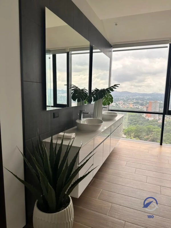 Lujosos y amplios Penthouses en Venta en Edificio Milenia, Torre 2, Oakland, zona 10, Ciudad de Guatemala - 1