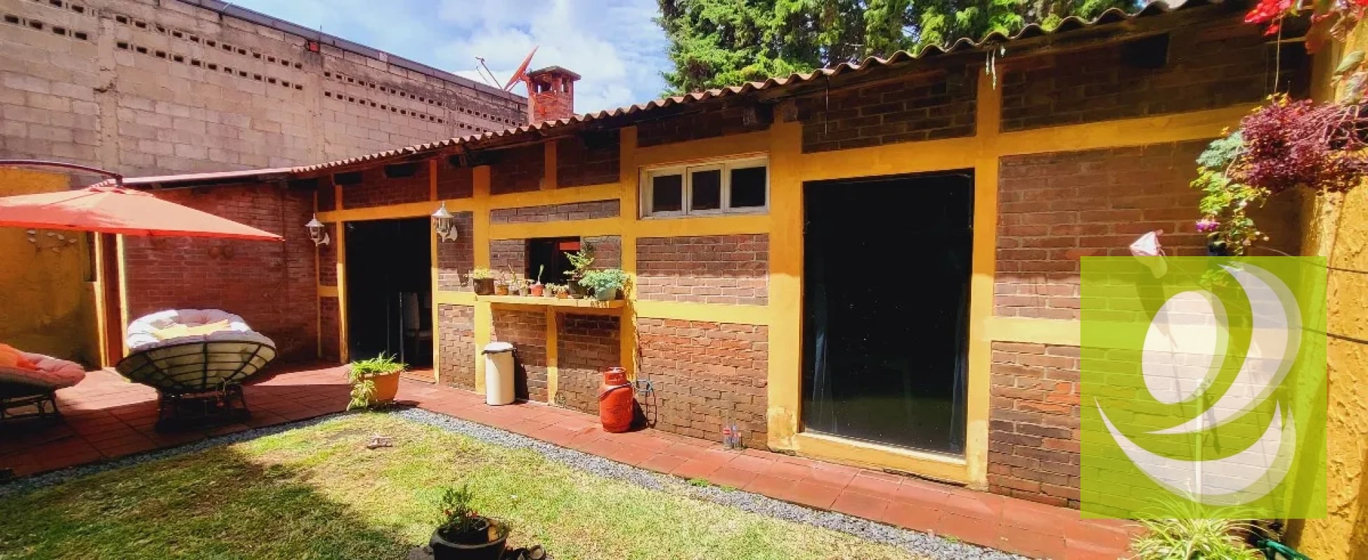 CASA EN VENTA EN ZONA 2 MIXCO PUEDE SER PARA USO COMERCIAL - 1