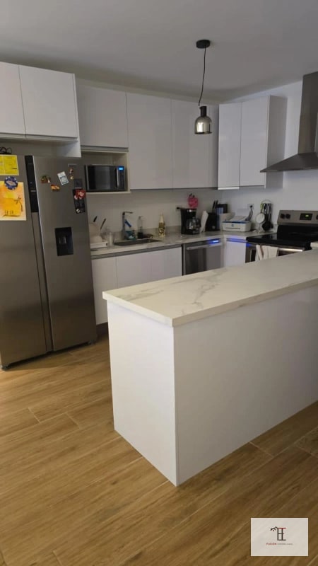 Rento / Vendo apartamento en zona 16,  Cayalá Lirios 3 - 8