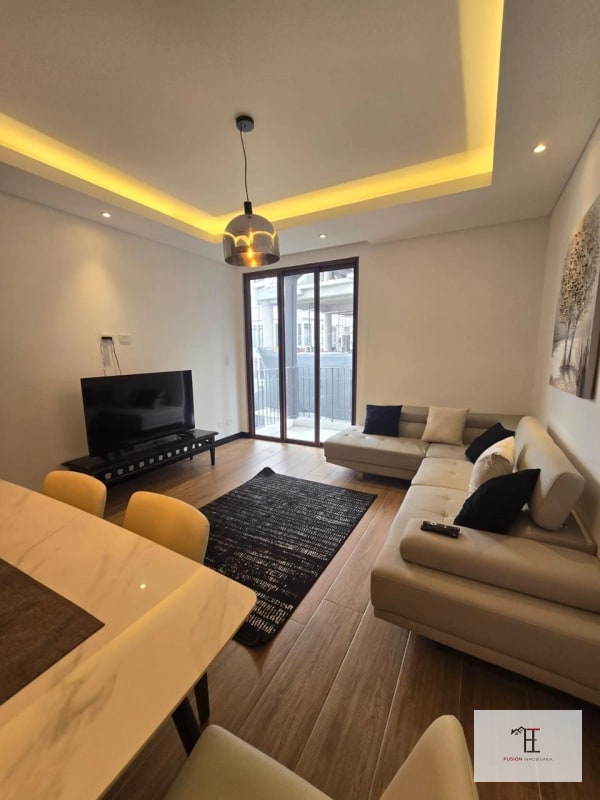 Rento / Vendo apartamento en zona 16,  Cayalá Lirios 3 - 5