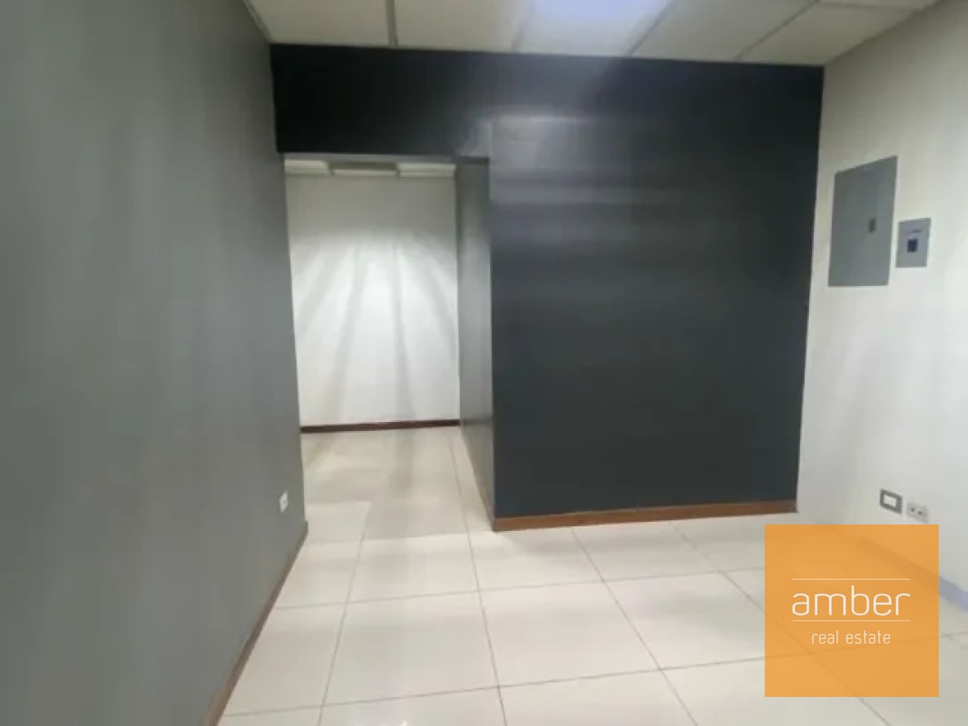 Oficina en Casa Veranda, Zona 10 - 7