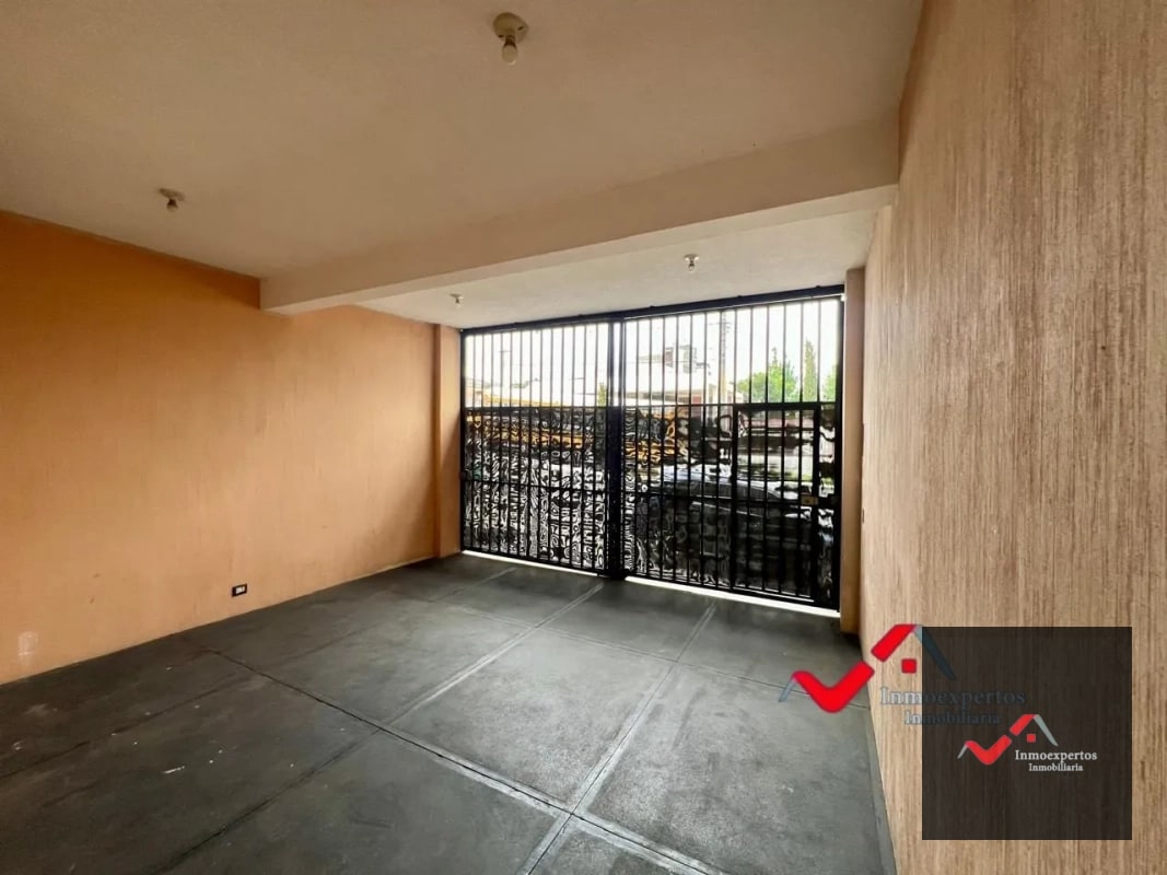 CASA EN VENTA SAN CRISTOBAL, ZONA 8 MIXCO - 9