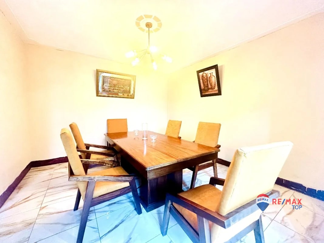 CASA EN VENTA EN RESIDENCIAL VISTAS DE FLORENCIA 4 DORMITORIOS / A 10 MIN. DE ANTIGUA GUATEMALA - 3