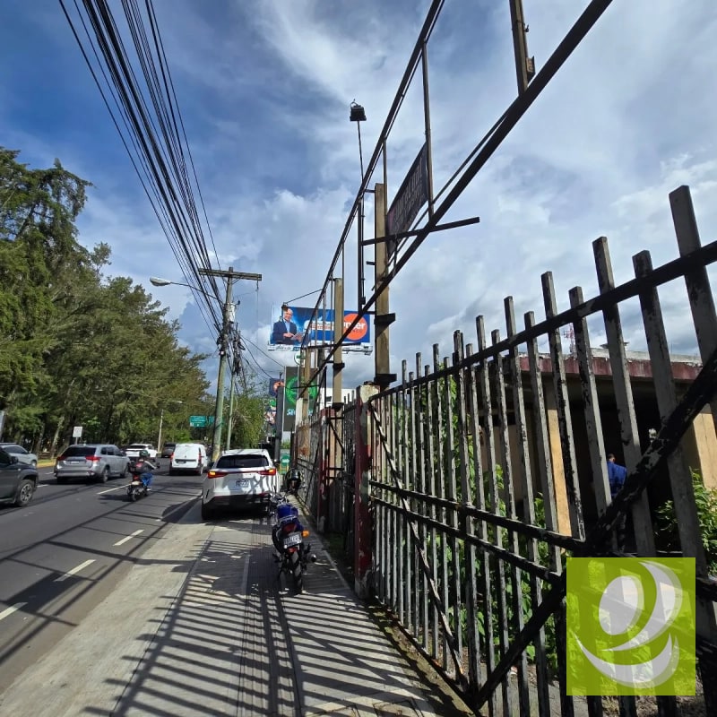 ALQUILO TERRENO COMERCIALSOBRE BULEVARD ZONA 15 - 4