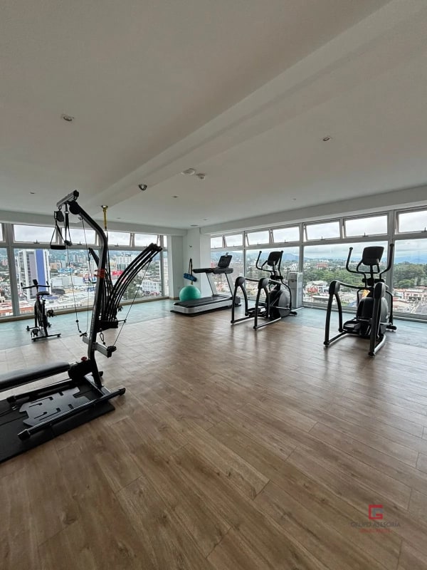 Lindo apartamento en renta en City Haus Zona 10 - 5