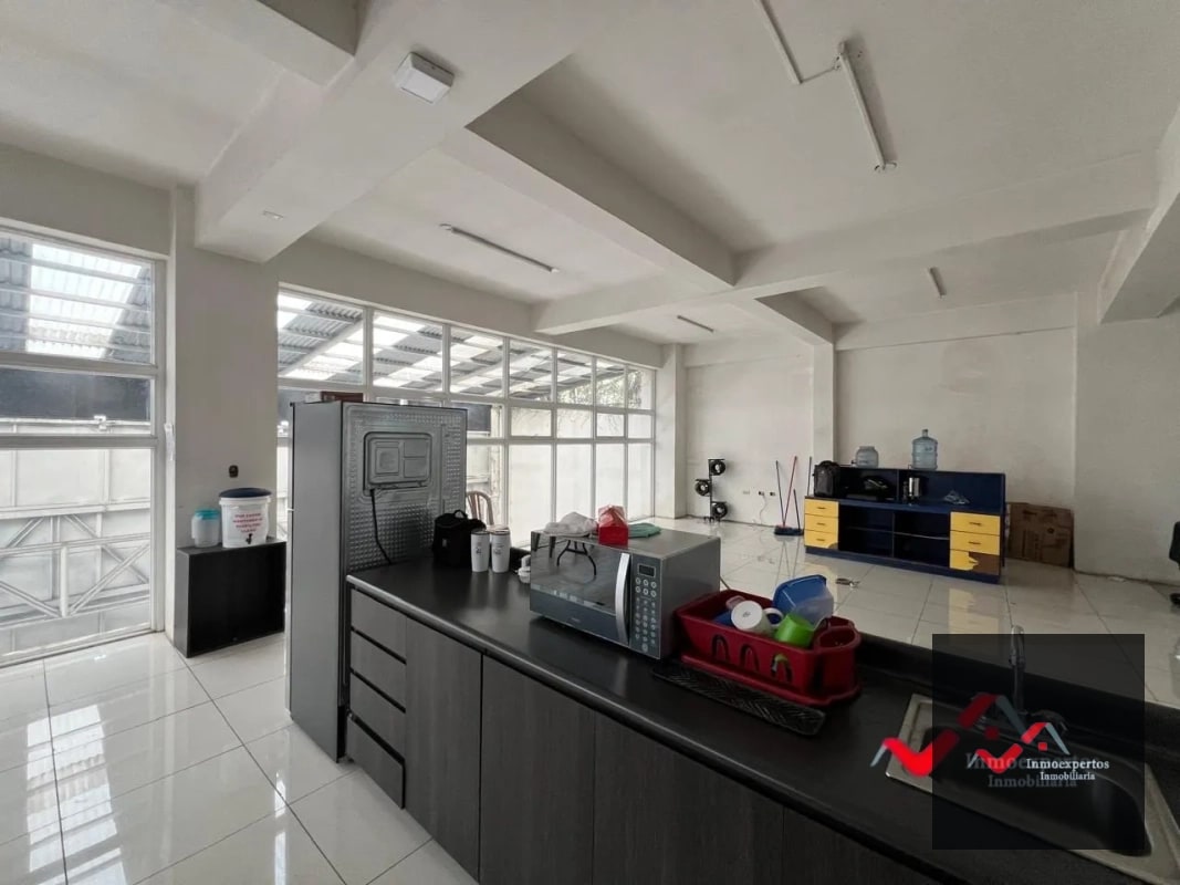 EDIFICIO EN RENTA CALZADA ROOSEVELT, ZONA 1 MIXCO - 2