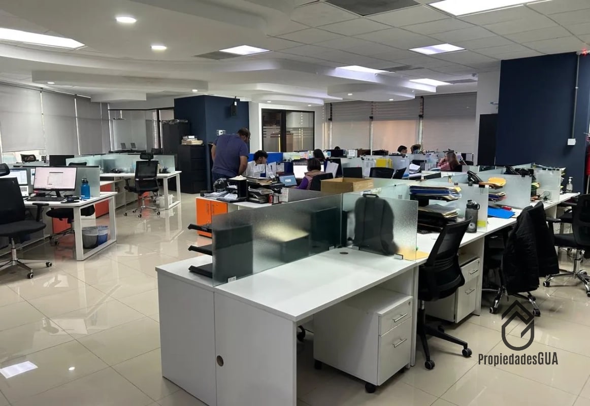 Oficina/local en renta - 1