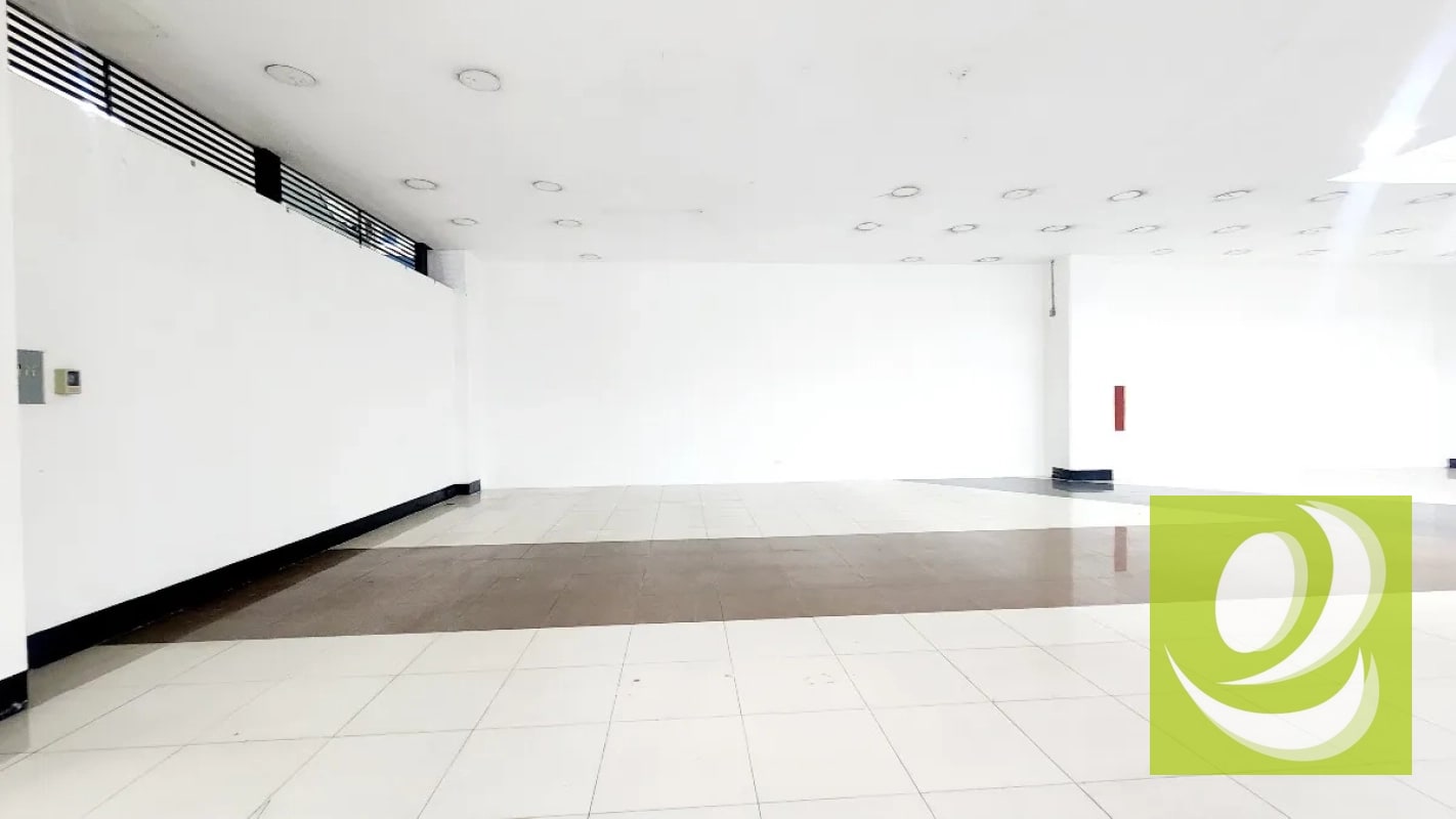 Local Comercial en Renta en zona 7 Calzada Roosevelt - 1