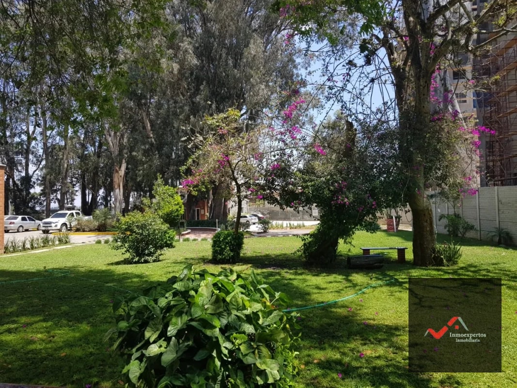 APARTAMENTO EN VENTA ZONA 7 JARDINES DE LA FLORESTA I - 8