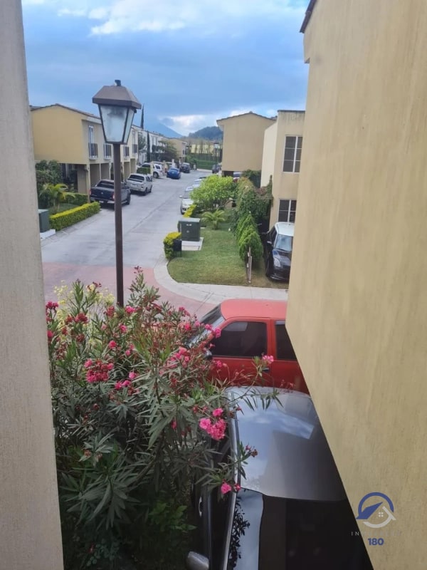 Casa en venta en Santa Rita 2, Villa Nueva - 14