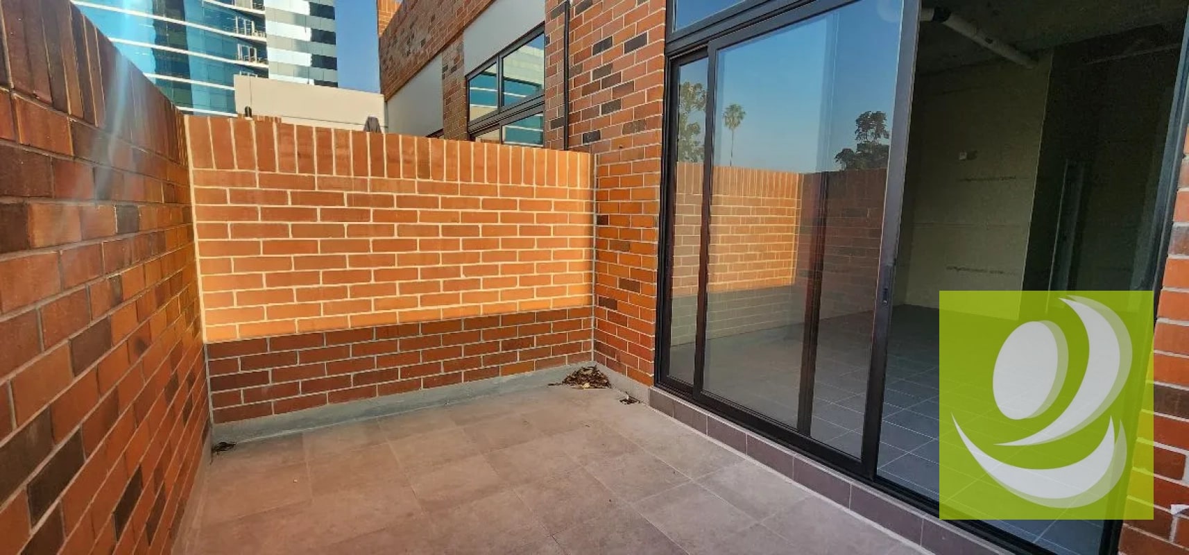 Local Comercial en Renta 2do Nivel zona 10 - 8
