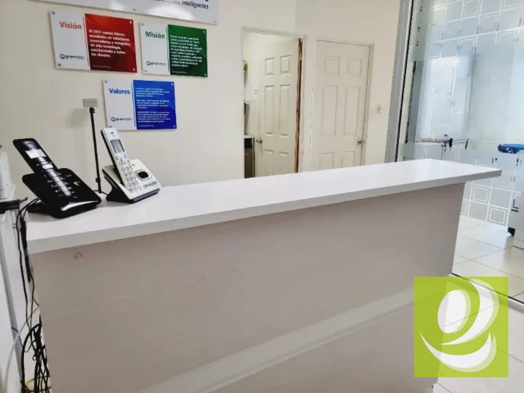 Oficina en Renta Nivel Alto en Zona Pradera zona 10 - 12