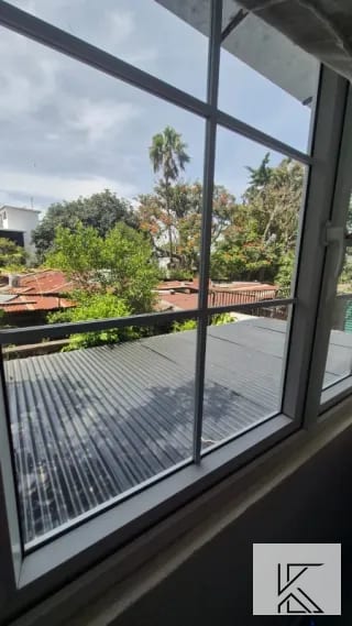 Bella casa en Venta en zona 7 de Mixco, a pocas cuadras de la a Roosevelt — Casa en Venta en Zona 7 Mixco, Guatemala, Ciudad — miniatura 13 de 16