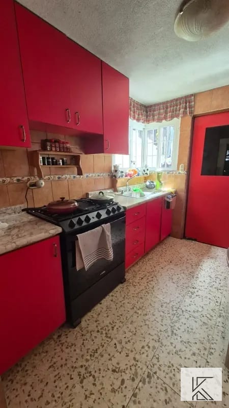 Bella casa en Venta en zona 7 de Mixco, a pocas cuadras de la a Roosevelt — Casa en Venta en Zona 7 Mixco, Guatemala, Ciudad — foto 14 de 16