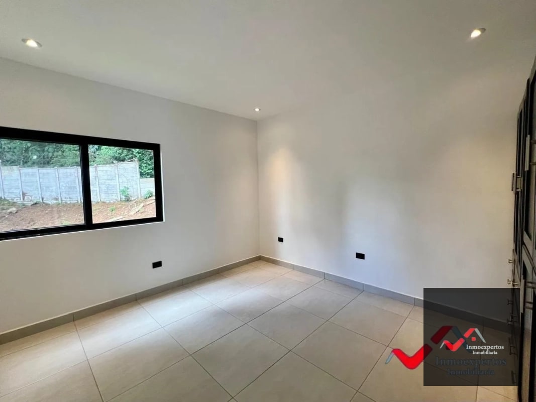 CASA EN VENTA ZONA 16 CARRETERA CRISTO REY PIEDRA PARADA, A 3 MINUTOS DE EL PULTE Y A UN COSTADO DE APARTAMENTOS NAGANO - 13