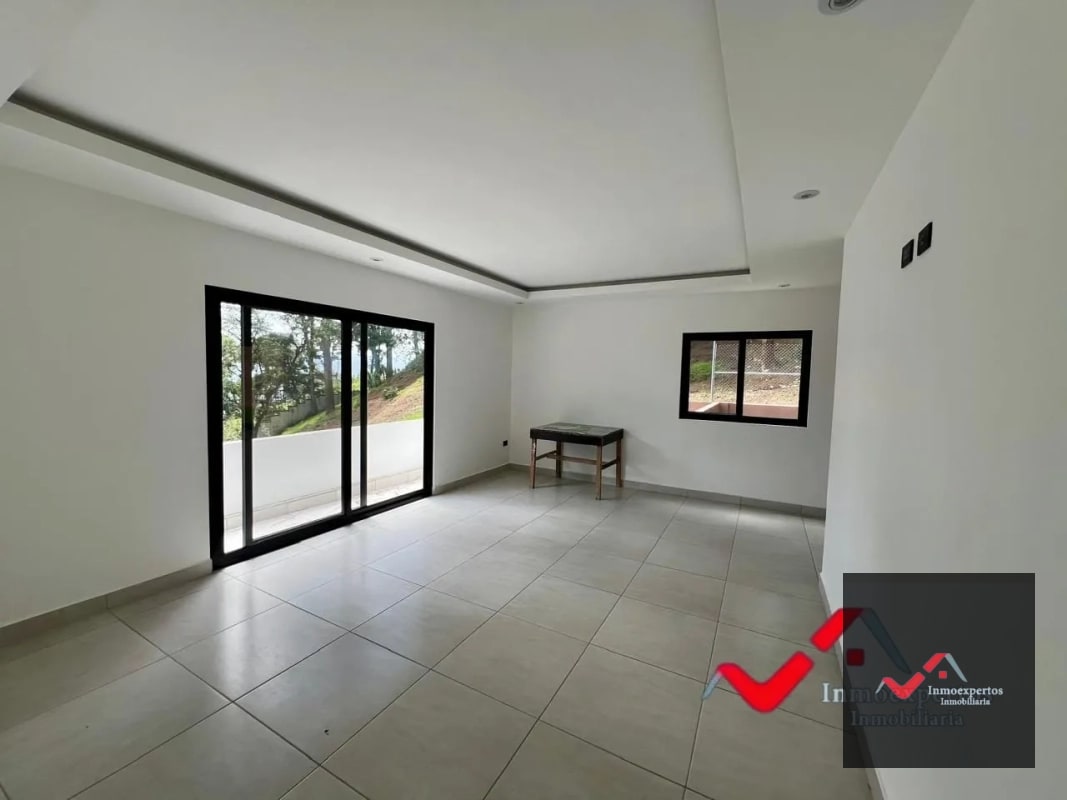 CASA EN VENTA ZONA 16 CARRETERA CRISTO REY PIEDRA PARADA, A 3 MINUTOS DE EL PULTE Y A UN COSTADO DE APARTAMENTOS NAGANO - 12