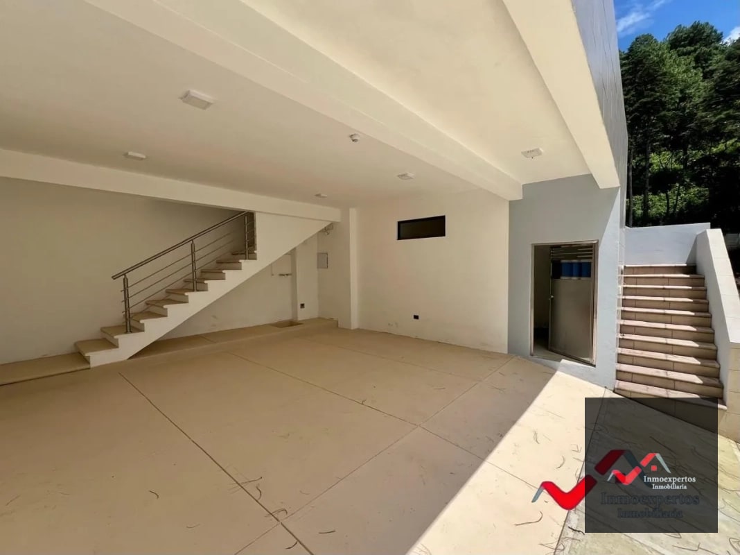CASA EN VENTA ZONA 16 CARRETERA CRISTO REY PIEDRA PARADA, A 3 MINUTOS DE EL PULTE Y A UN COSTADO DE APARTAMENTOS NAGANO - 6