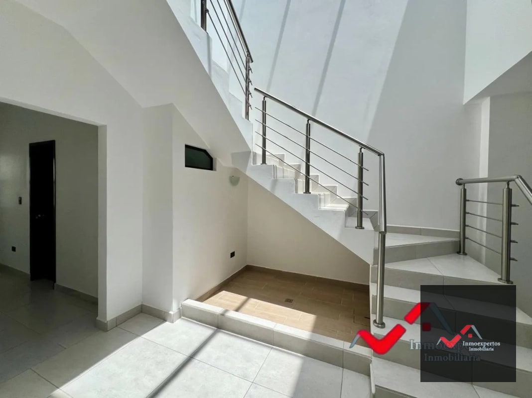 CASA EN VENTA ZONA 16 CARRETERA CRISTO REY PIEDRA PARADA, A 3 MINUTOS DE EL PULTE Y A UN COSTADO DE APARTAMENTOS NAGANO - 5