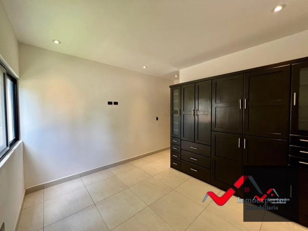CASA EN VENTA ZONA 16 CARRETERA CRISTO REY PIEDRA PARADA, A 3 MINUTOS DE EL PULTE Y A UN COSTADO DE APARTAMENTOS NAGANO - 3