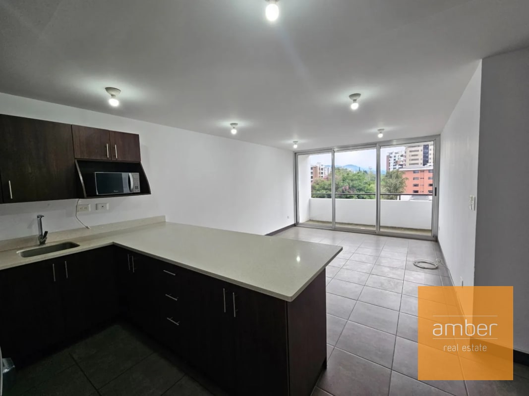 Apartamento en Edificio 3-85, zona 15 - 16