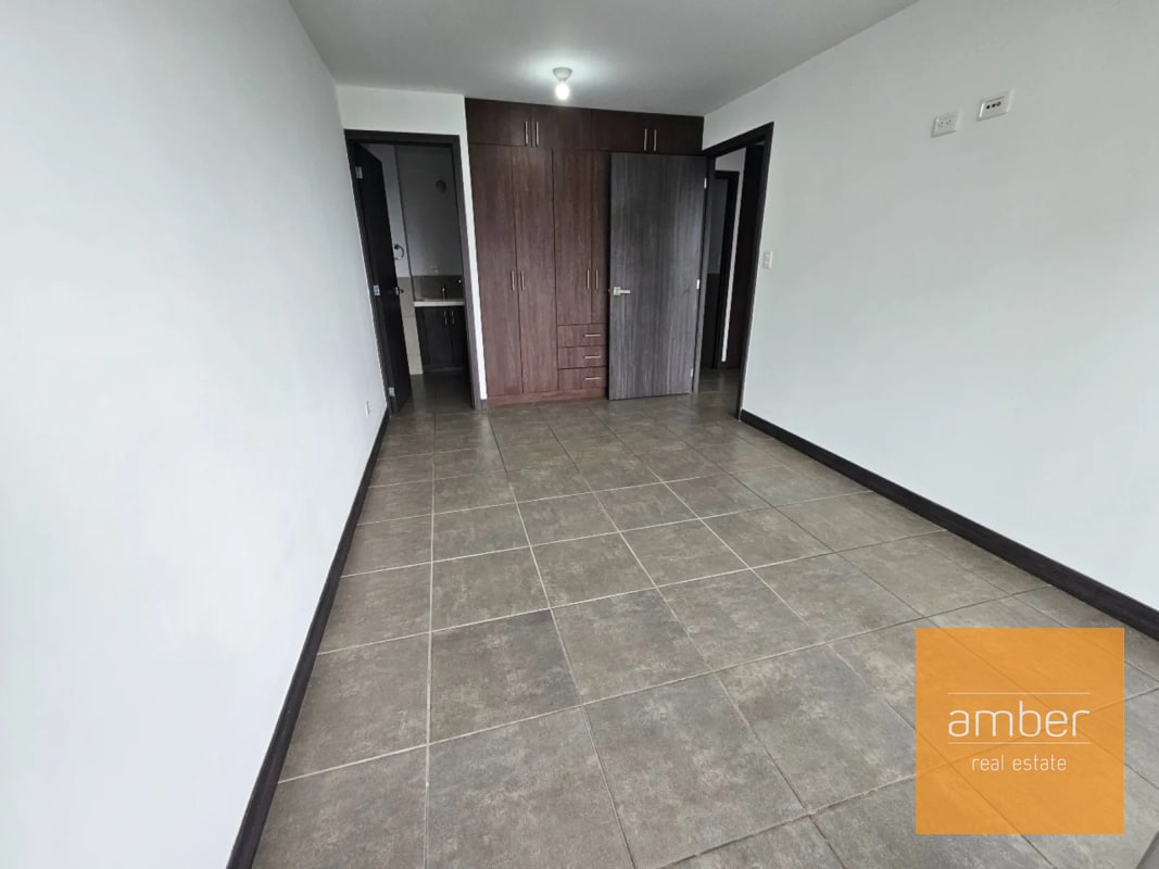 Apartamento en Edificio 3-85, zona 15 - 9